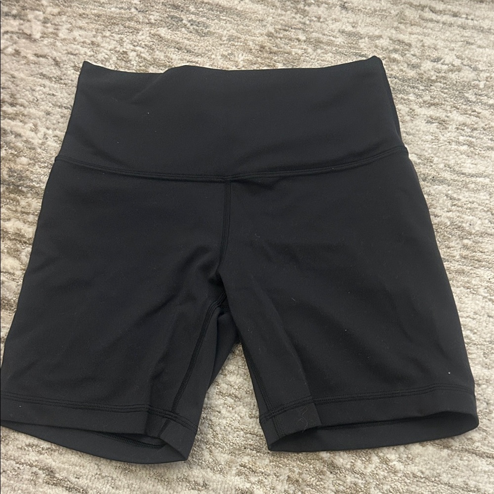 Lululemon wunder train biker shorts